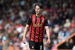 林帕：斯科特去阿森纳踢不上首发，曼联和利物浦更有机会签他