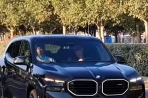 记者：贝林厄姆回归皇马参加季前备战，穆帅麾下球员到齐